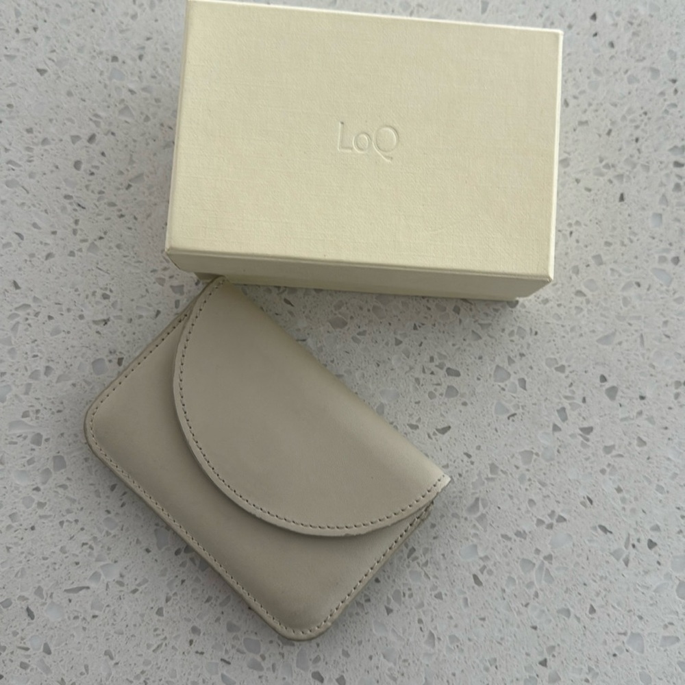 LoQ Anda Wallet Double Cream